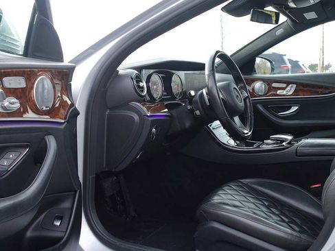 Used 2017 Mercedes-Benz E 400 4MATIC Wagon image 22
