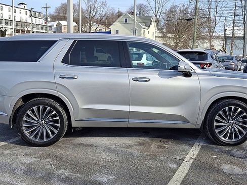 Used 2024 Hyundai Palisade Calligraphy image 8