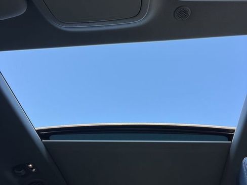 Used 2023 Ford Explorer XLT w/ Equipment Group 202A image 16