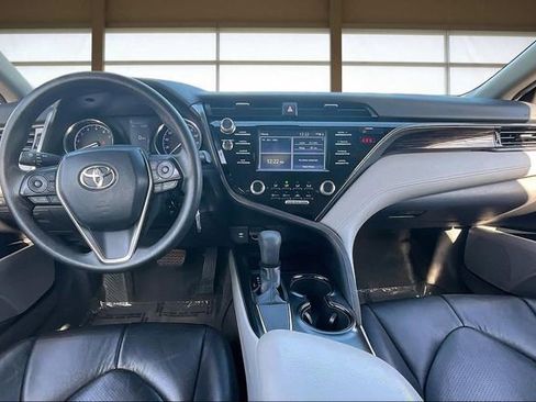 Used 2019 Toyota Camry LE image 16