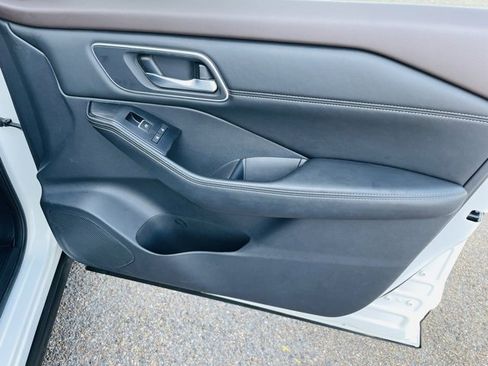 Certified 2021 Nissan Rogue SL w/ Premium Package image 28