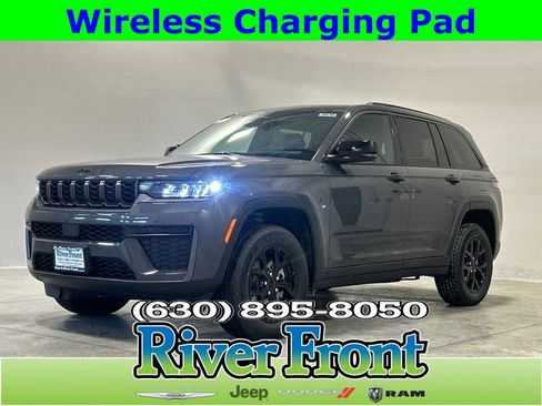 New 2026 Jeep Grand Cherokee Altitude AWD/4WD image 1
