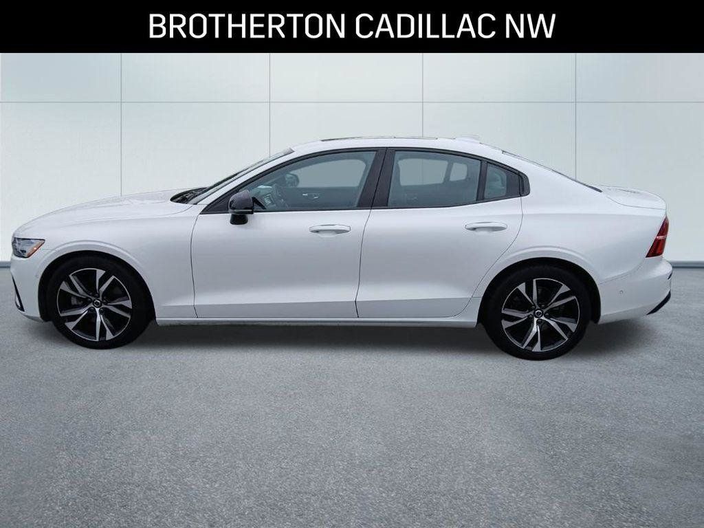 Used 2024 Volvo S60 B5 Plus FWD image 2