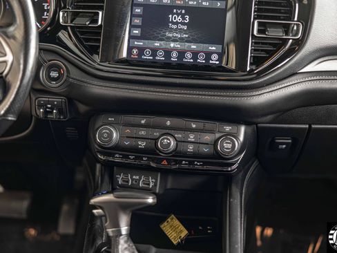 Used 2021 Dodge Durango SXT AWD/4WD image 22
