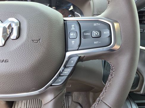 New 2026 RAM 2500 Laramie AWD/4WD image 33