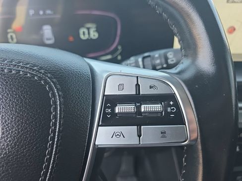 Used 2023 Kia Telluride S w/ S Sunroof Package FWD image 20