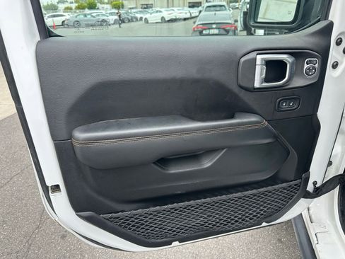 Used 2021 Jeep Gladiator Mojave AWD/4WD image 5
