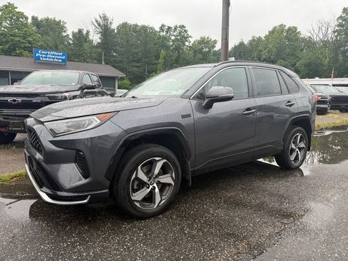 Used 2021 Toyota RAV4 SE w/ Weather & Moonroof Package AWD/4WD image 12