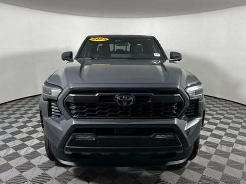 Used 2025 Toyota Tacoma TRD Off-Road w/ TRD Off Road Premium Package AWD/4WD image 2
