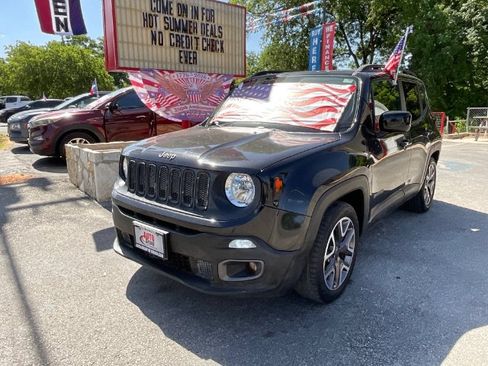 Used 2015 Jeep Renegade Latitude w/ Popular Equipment Group FWD image 10