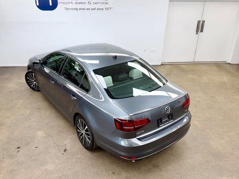 Used 2016 Volkswagen Jetta Sport image 20