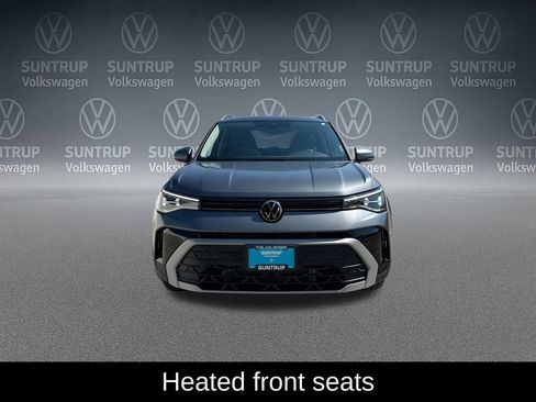 Used 2025 Volkswagen Taos SE FWD image 10