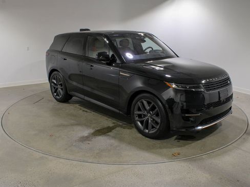 Used 2023 Land Rover Range Rover Sport SE Dynamic image 7