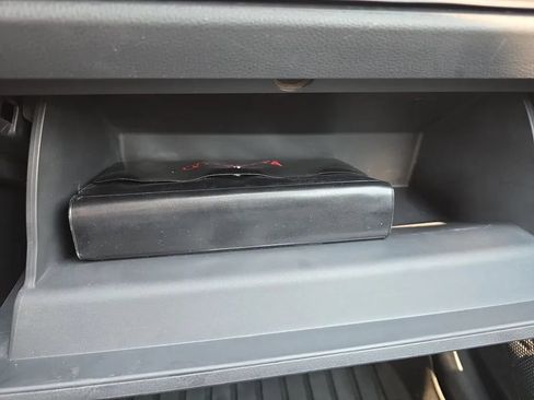 Used 2020 Toyota RAV4 XLE FWD image 35