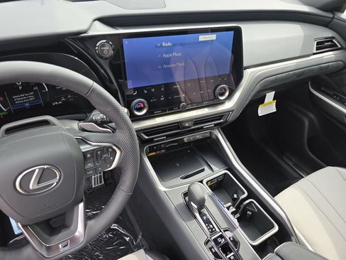 New 2026 Lexus TX 500h AWD image 20