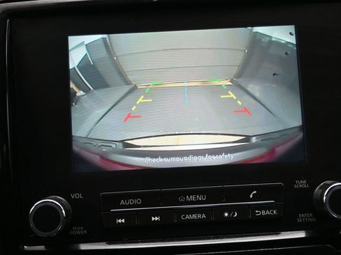 Used 2022 Nissan Frontier SV RWD image 24