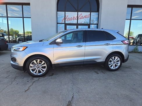 Used 2022 Ford Edge Titanium w/ Equipment Group 301A image 6