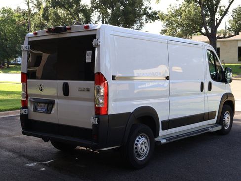 Used 2025 RAM ProMaster 2500 w/ U-Haul Equipment Group FWD image 5