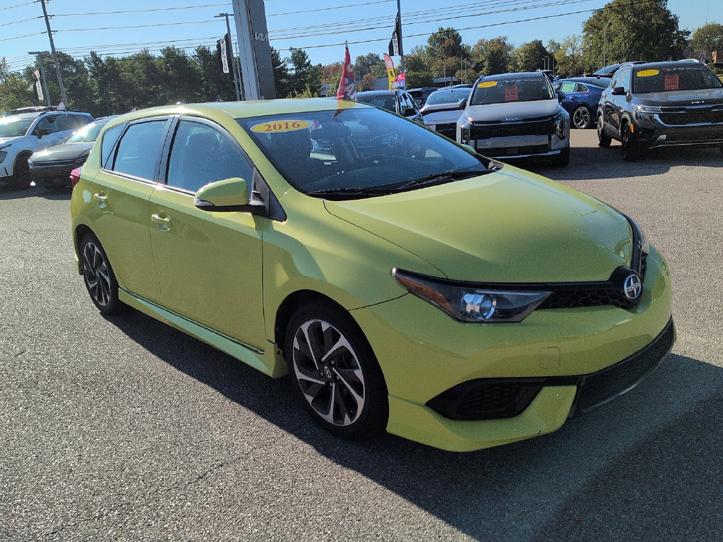 Used 2016 Scion iM FWD image 1
