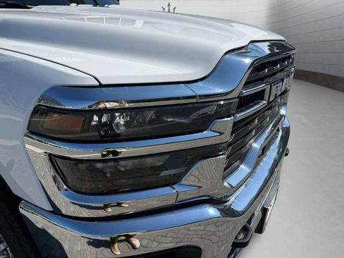 Used 2025 RAM 2500 Big Horn AWD/4WD image 23