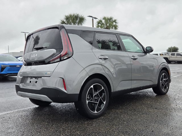 Used 2024 Kia Soul EX FWD image 3