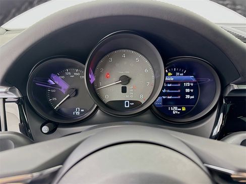 New 2026 Porsche Macan S image 18