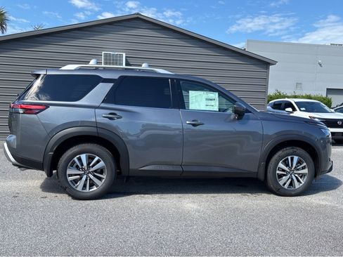 New 2026 Nissan Pathfinder SL w/ Cargo Package image 30