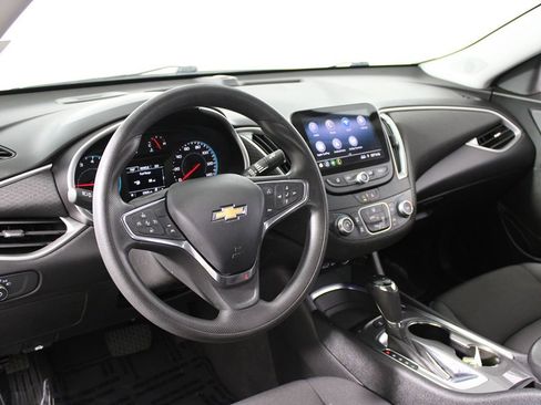 Used 2020 Chevrolet Malibu LS w/ Driver Confidence Package II image 7