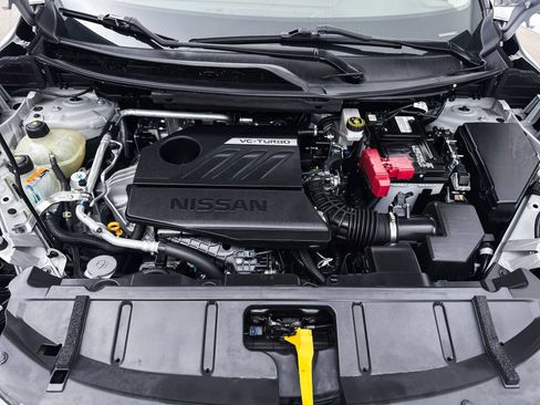 Used 2022 Nissan Rogue SV FWD image 9