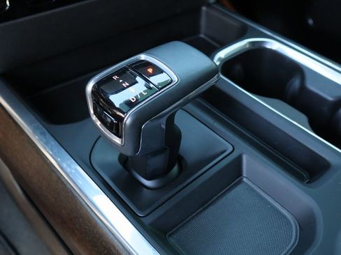 Used 2023 Chevrolet Silverado 1500 High Country w/ Z71 Off-Road Package image 17