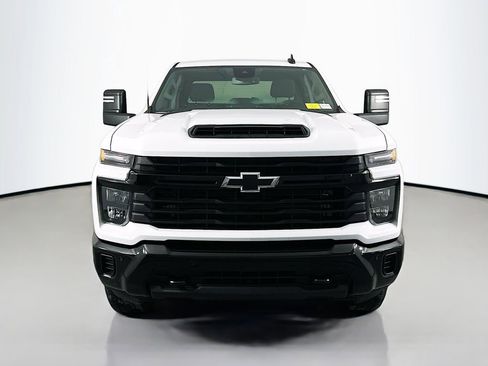 Used 2025 Chevrolet Silverado 2500 Custom w/ Custom Value Package AWD/4WD image 2