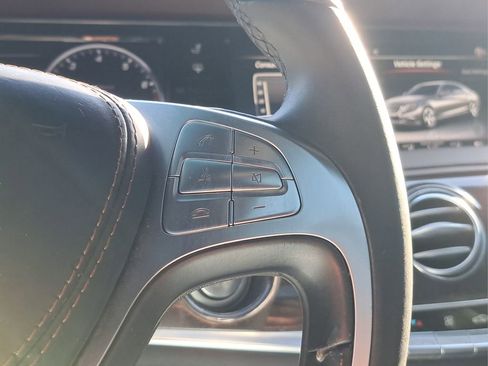 Used 2017 Mercedes-Benz S 550 Sedan image 26