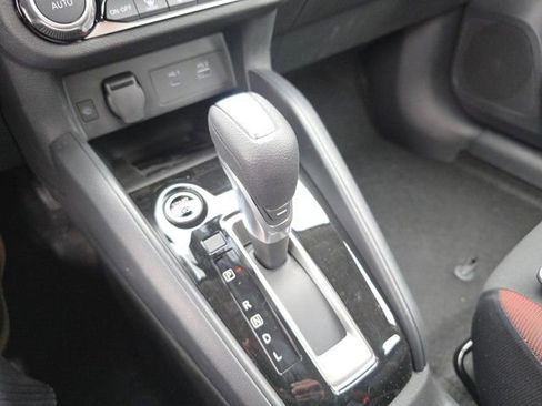 New 2025 Nissan Versa SR w/ Trunk Package image 12