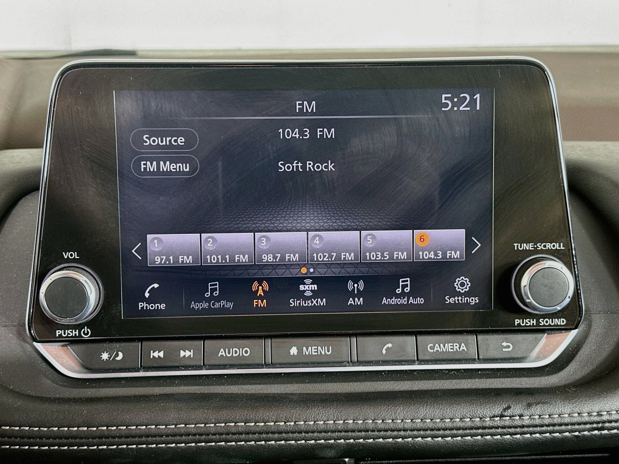 Used 2023 Nissan Rogue SV FWD image 21