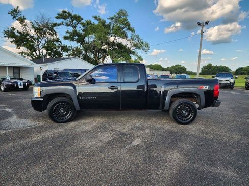 Used 2007 Chevrolet Silverado 1500 LT w/ 1LT Convenience Package AWD/4WD image 9
