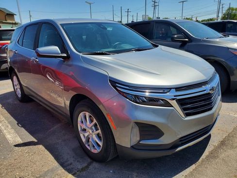 Used 2024 Chevrolet Equinox LT w/ LPO, Floor Liner Package FWD image 1