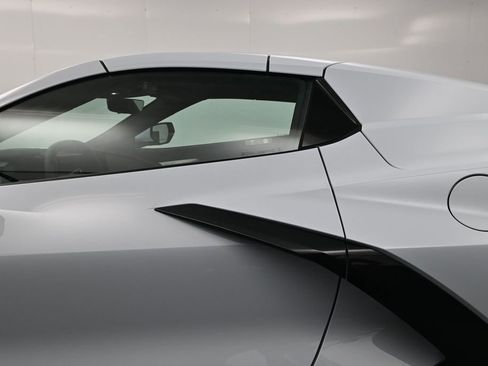 Used 2022 Chevrolet Corvette Stingray Premium Conv w/ Z51 Performance Package RWD image 25