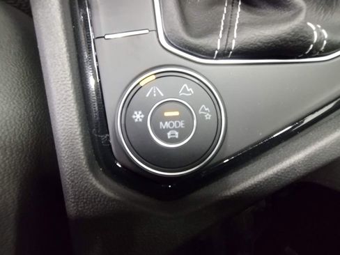 New 2026 Volkswagen Taos SEL image 29