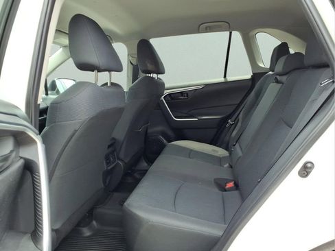 Used 2024 Toyota RAV4 LE FWD image 15