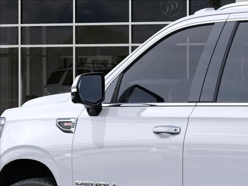 New 2026 GMC Yukon XL Denali w/ Denali Reserve Package AWD/4WD image 12