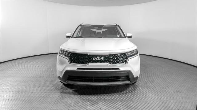 Used 2023 Kia Sorento LX FWD image 12