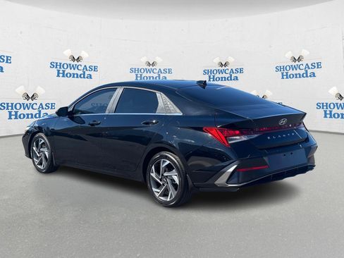Used 2025 Hyundai Elantra SEL image 5