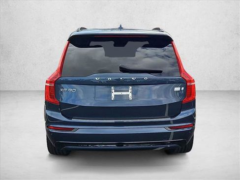 Used 2022 Volvo XC90 T8 R-Design w/ Advanced Package image 7