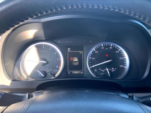 Used 2018 Toyota Highlander XLE w/ Carpet Mat Package (TMS) AWD/4WD image 26