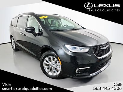 Used 2021 Chrysler Pacifica Touring-L