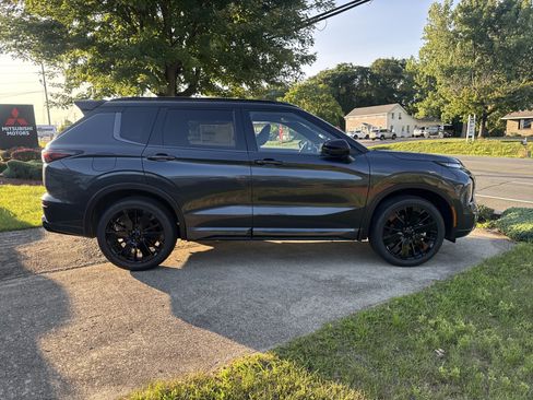 New 2026 Mitsubishi Outlander SEL Black Edition AWD/4WD image 5