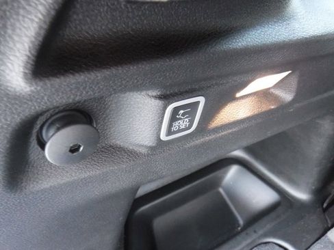 Used 2021 Jeep Grand Cherokee L Laredo image 41