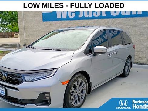 Used 2025 Honda Odyssey Touring image 5