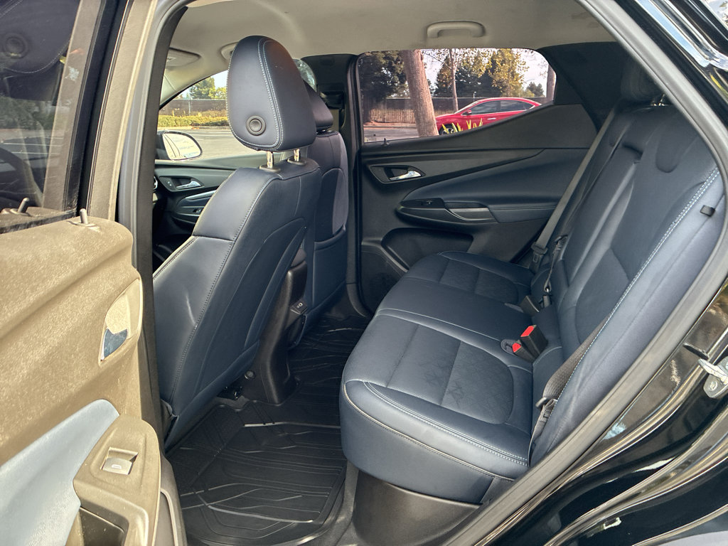 Used 2023 Chevrolet Bolt EUV LT w/ Convenience Package FWD image 36