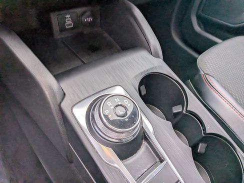 Used 2025 Ford Escape ST-Line image 19